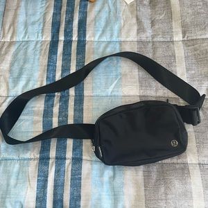 Lululemon belt bag. Accepting offers!